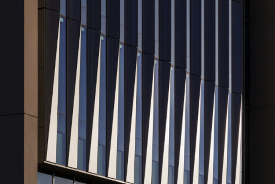 Close up of the windows and paneling on the exterior of the Harrisburg Federal Courthouse